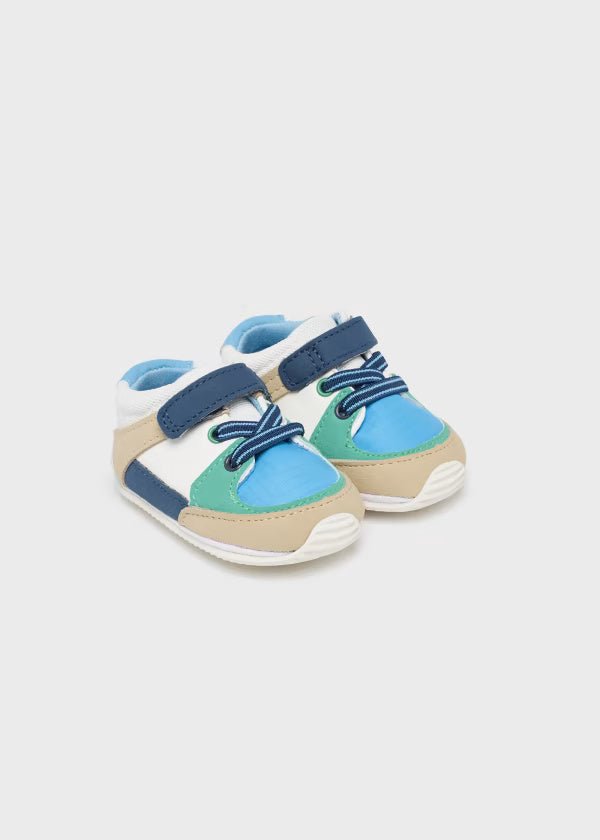 Scarpe sportive neonato celeste Mayoral Newborn - ErreGiModaBimbo