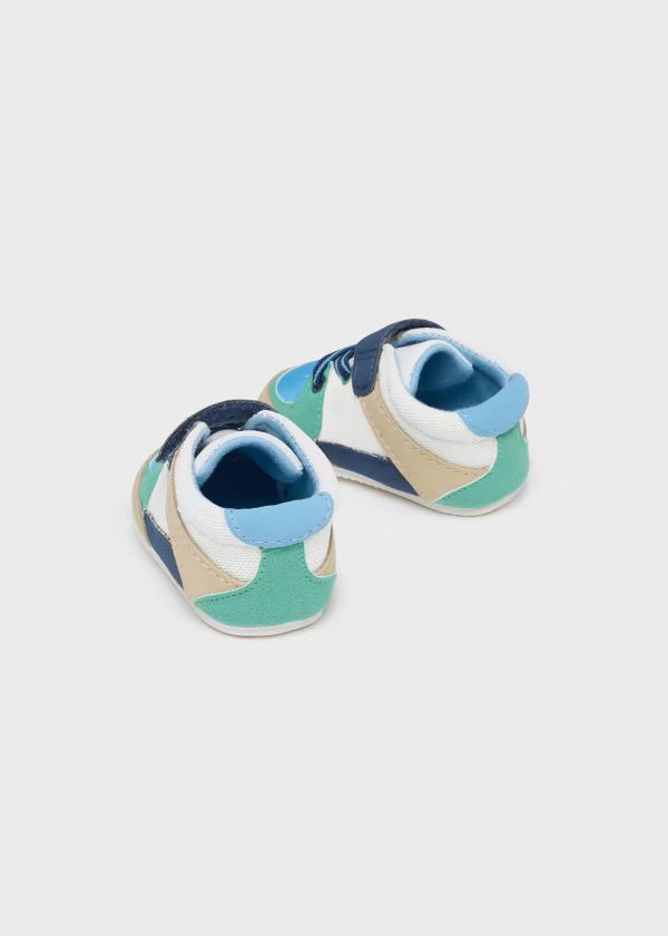 Scarpe sportive neonato celeste Mayoral Newborn - ErreGiModaBimbo